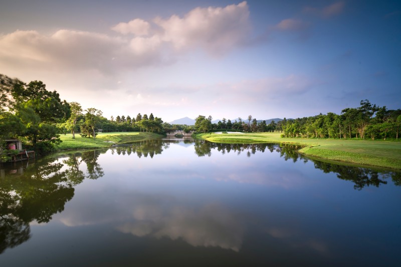 golf-course-lake-outdoors-2172499_